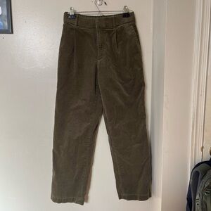 Uniqlo Green Pleated Wide Leg Pants